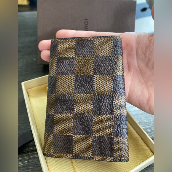 Authentic Louis Vuitton 6 Key Holders - Picture 4 of 5